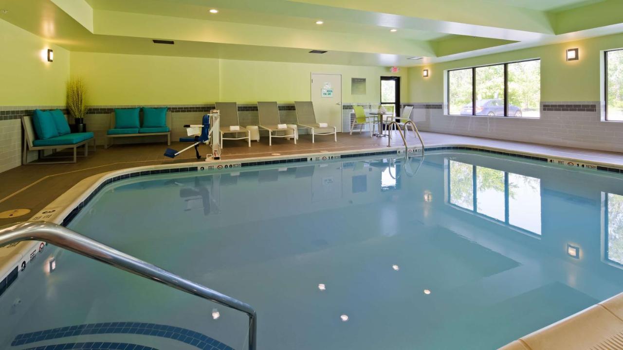 Hotel Spark By Hilton Erie Kearsarge