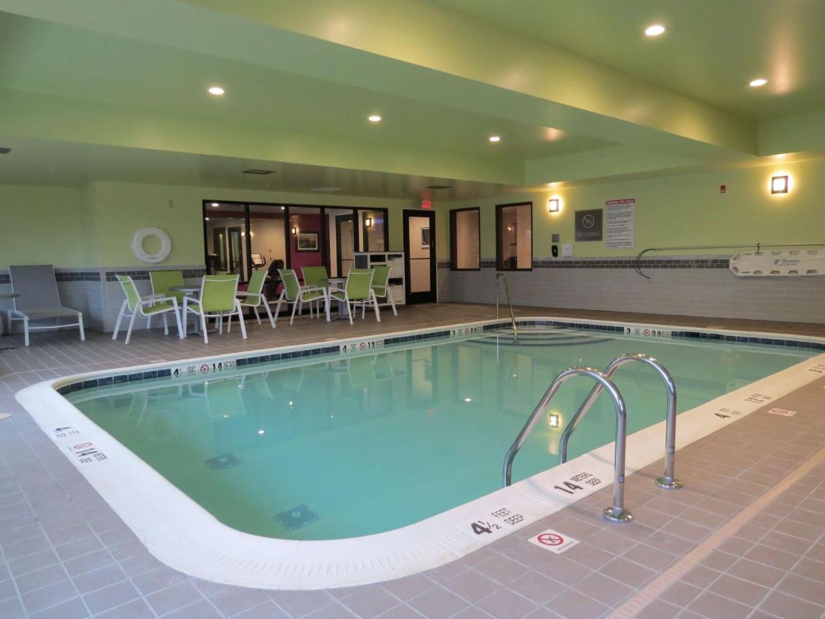 Spark By Hilton Erie 3*