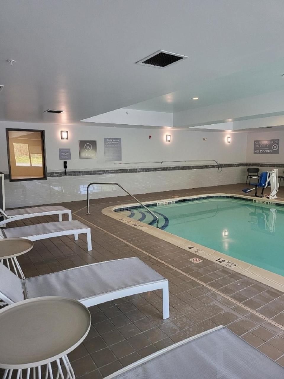 Spark By Hilton Erie 3*