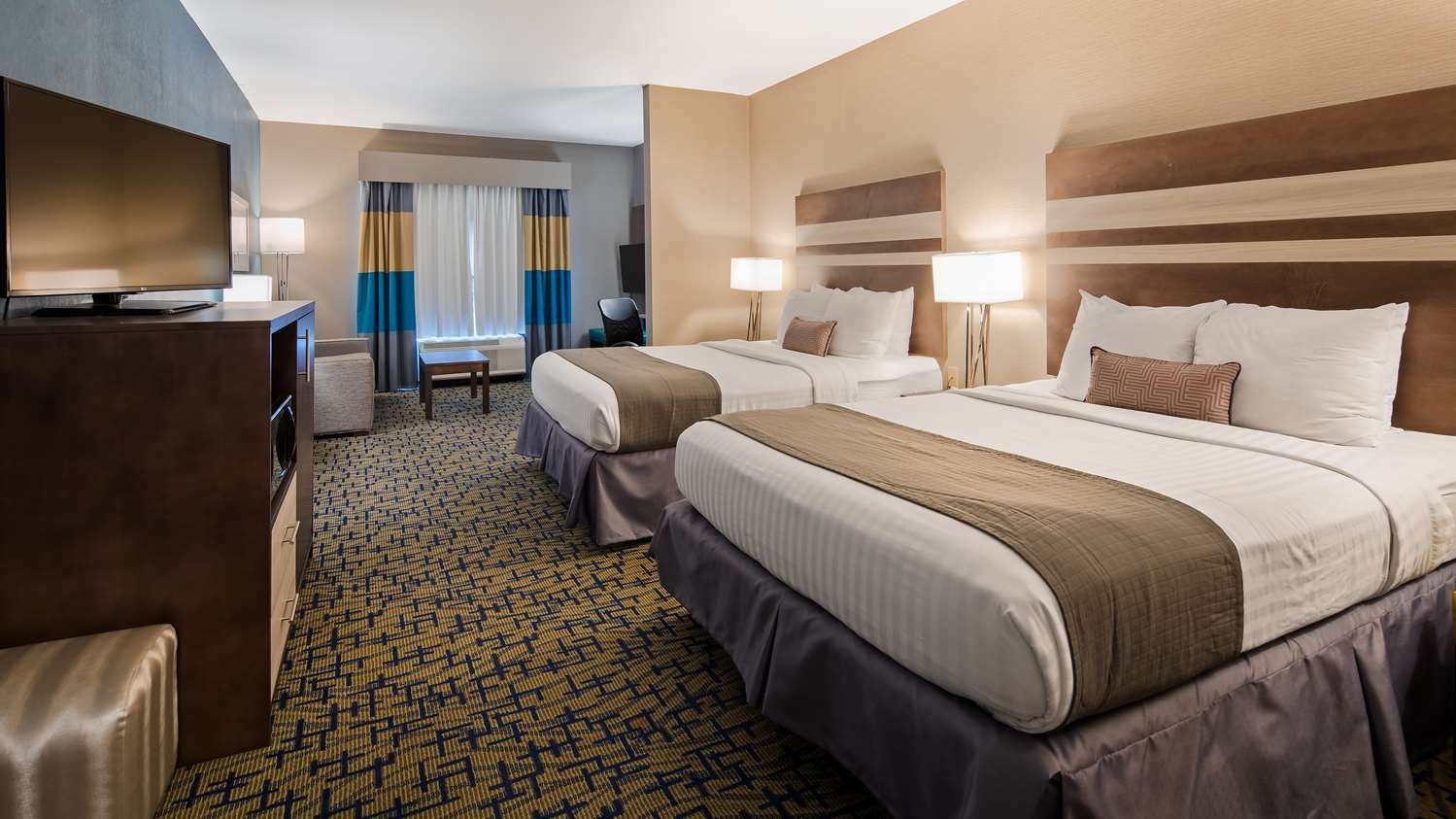 Spark By Hilton Erie 3*