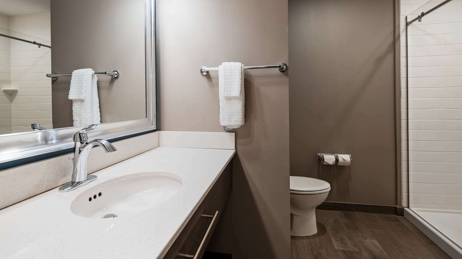 Spark By Hilton Erie Hotel 3*